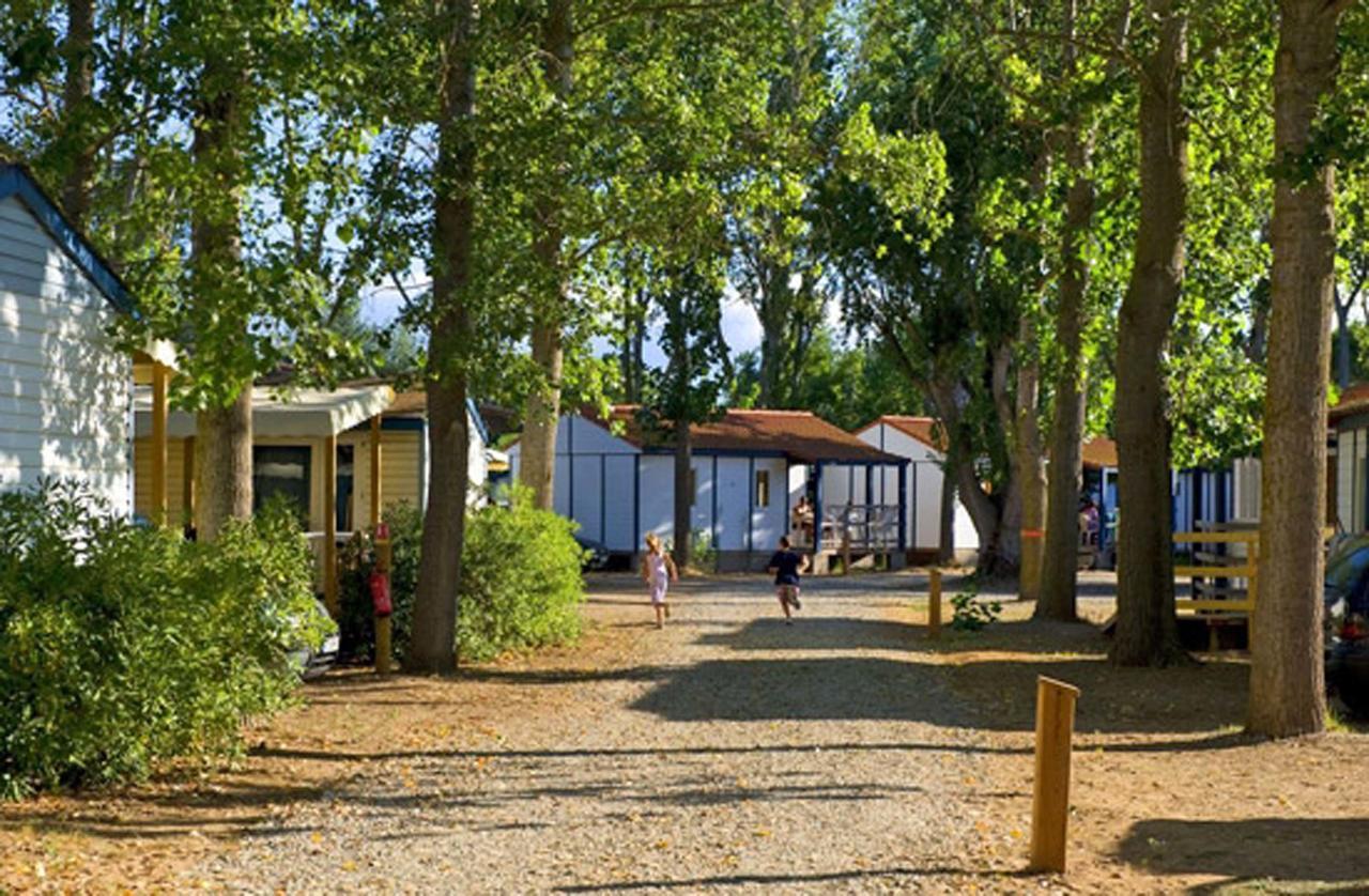 Camping La Dune Vias Luaran gambar